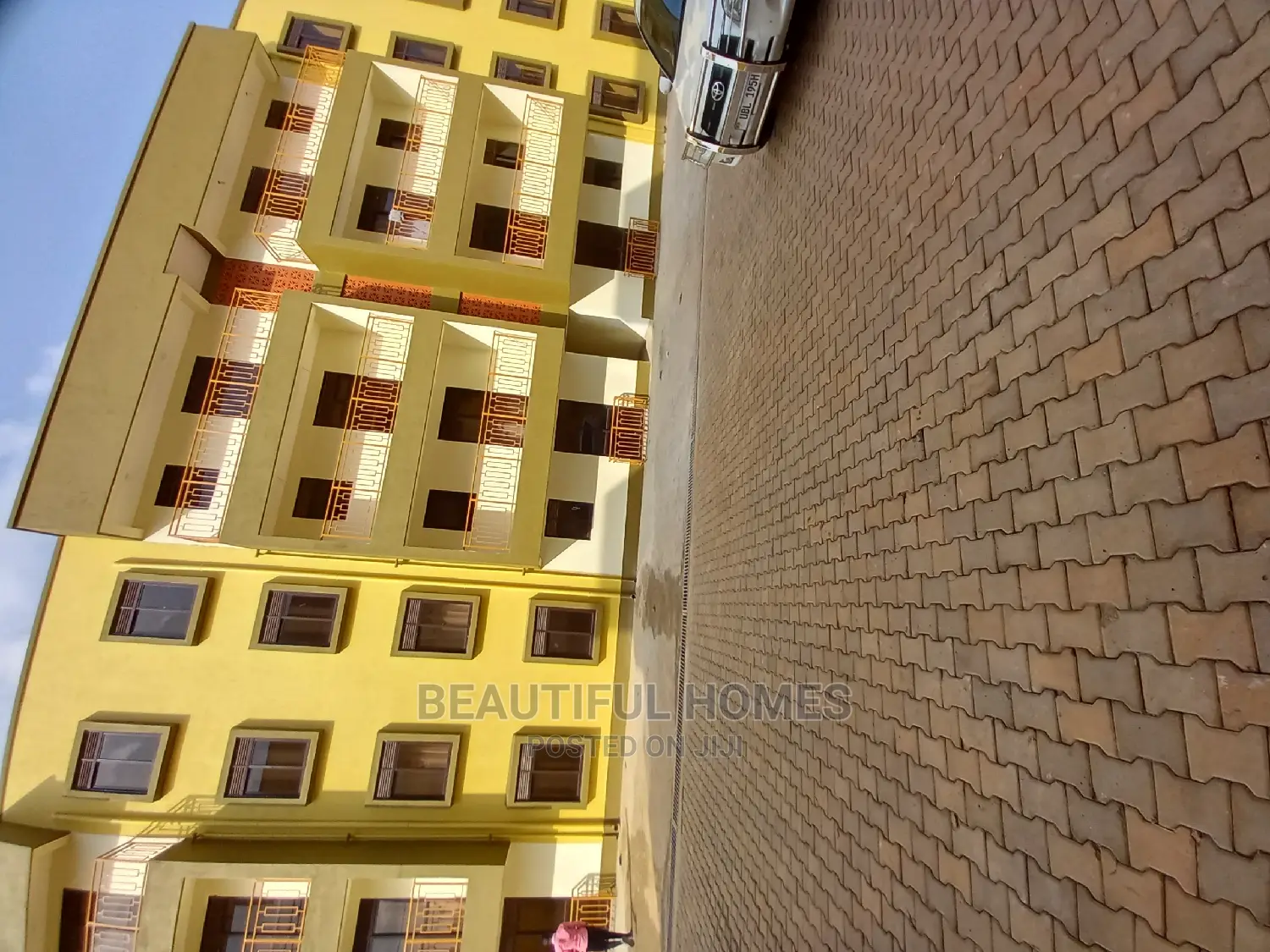 Furnished 3bdrm Condo in Kisaasi, Central Division for Sale in Central Division