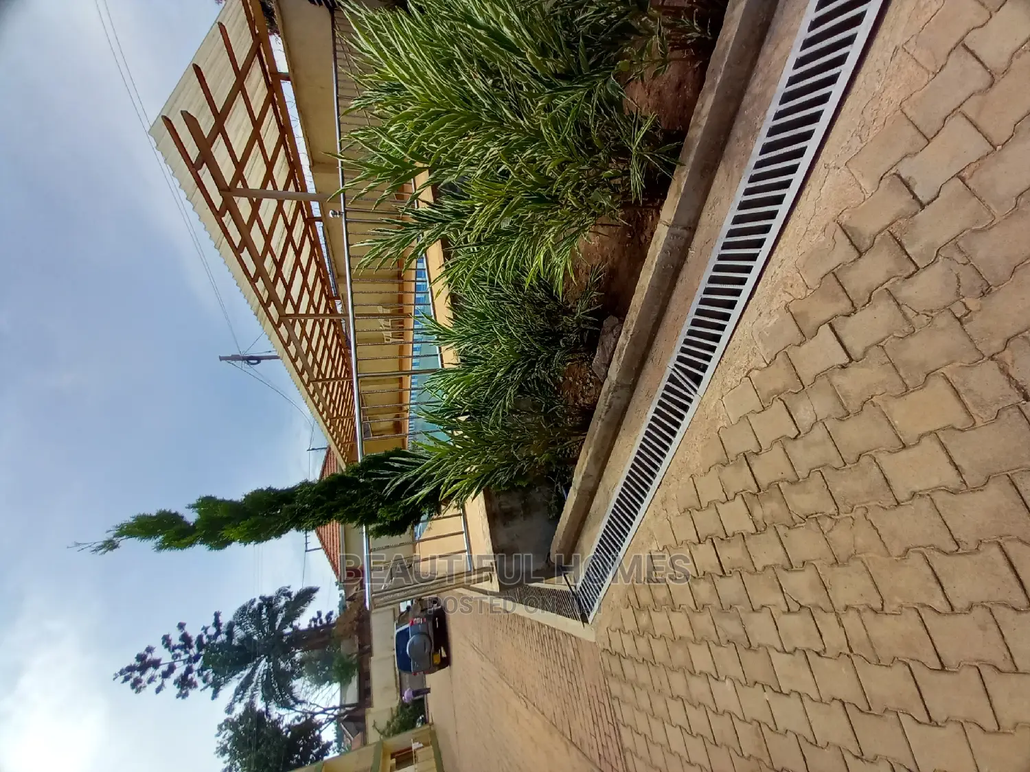 Furnished 2bdrm Condo in Bukoto, Central Division for Sale in Central Division