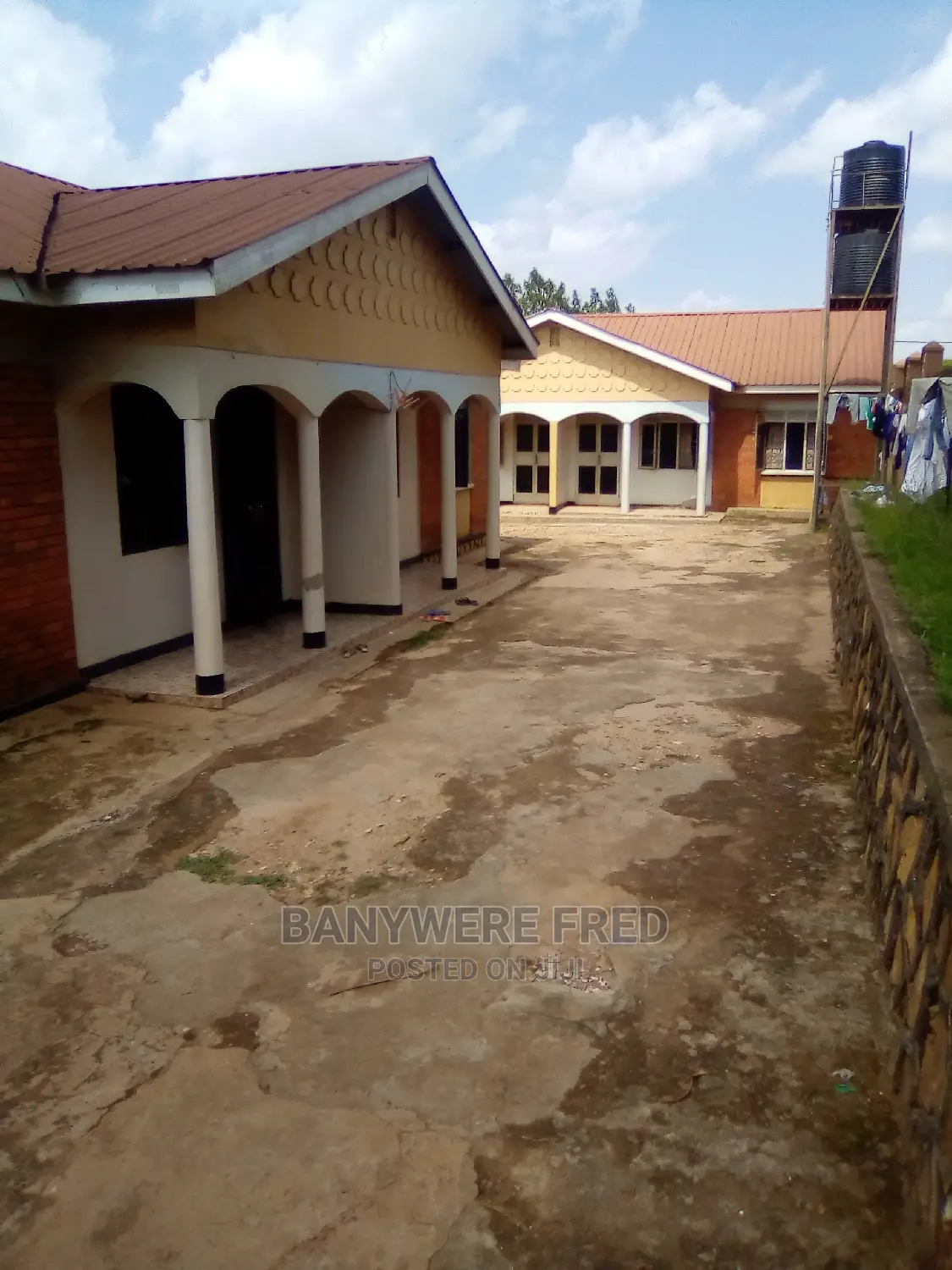 100x100ft Plot for Sale at Nalya With 4unit of 2bedroom in Wakiso / Wakiso