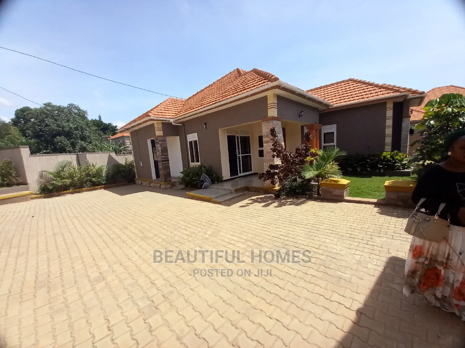 Furnished 4bdrm House in Kira Mamerito Road for Sale in Kira
