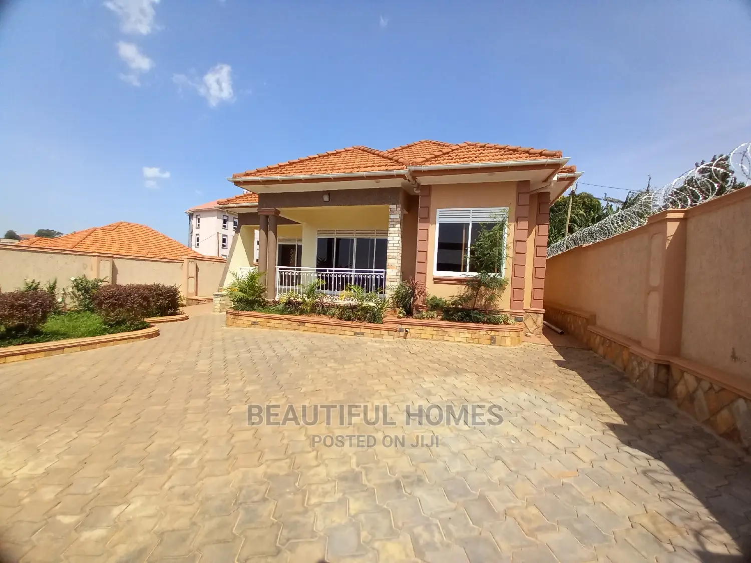 Furnished 4bdrm Bungalow in Kira Corporates for Sale in Kira
