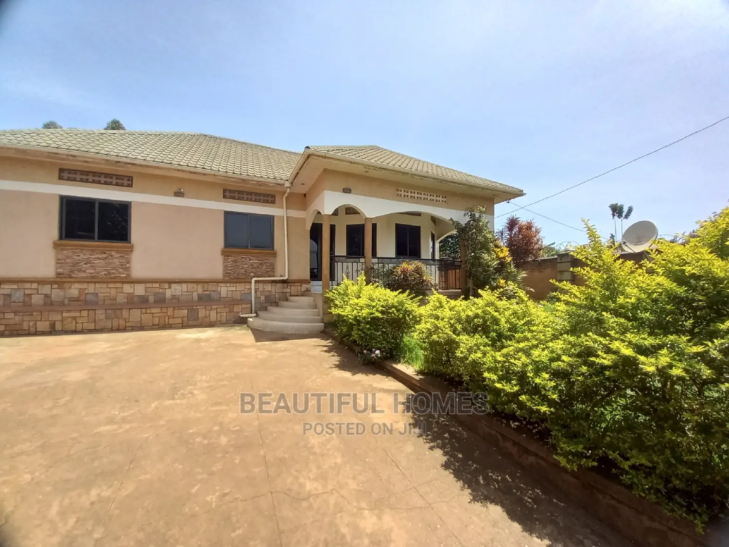 Furnished 4bdrm Bungalow in Kira Corporates for Sale in Kira