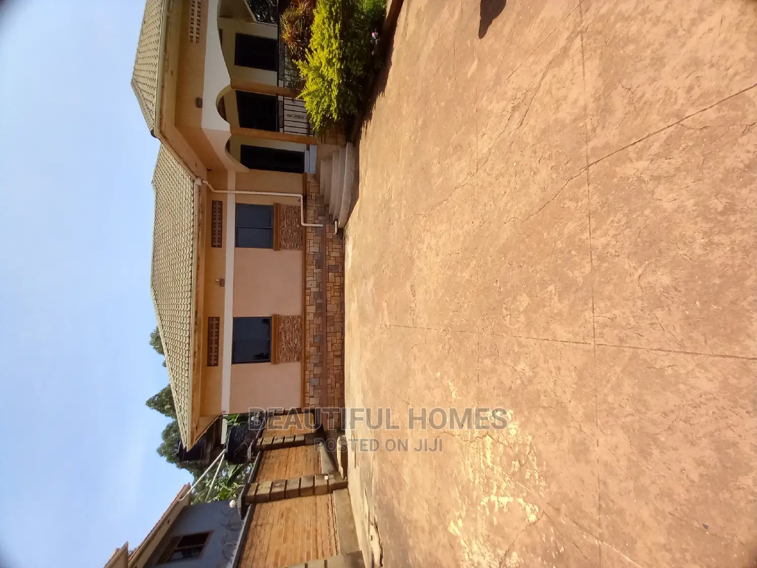 Furnished 4bdrm Bungalow in Kira Corporates for Sale in Kira