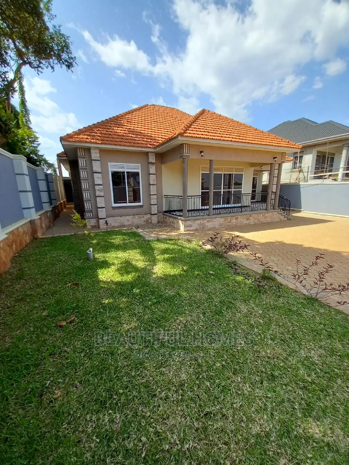 Furnished 4bdrm Bungalow in Kira for Sale in Kira