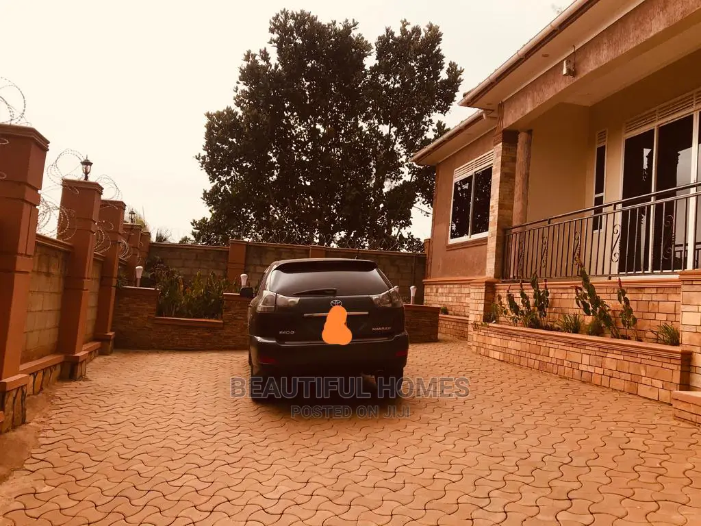 Furnished 4bdrm House in Kira for Sale in Kira