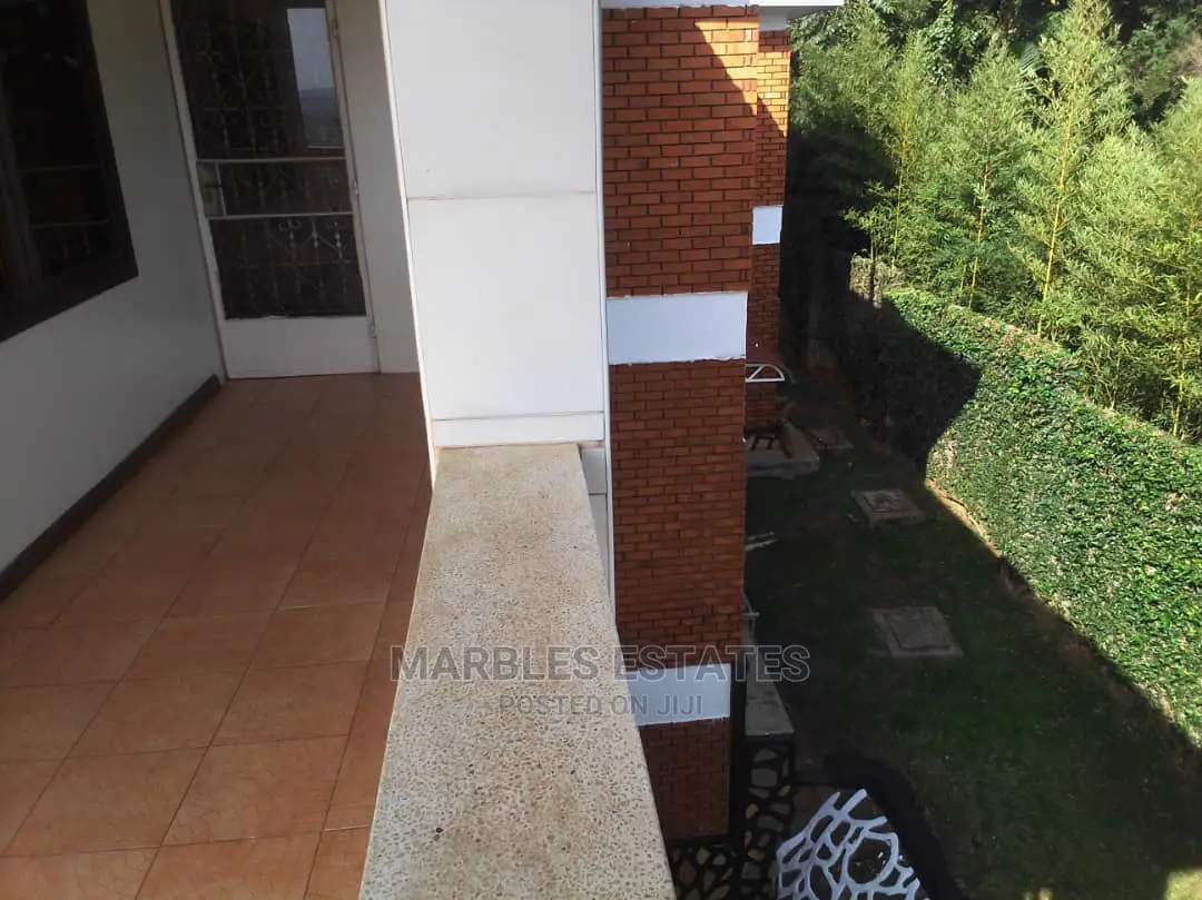 10bdrm House in Mbuya, Central Division for Rent in Central Division