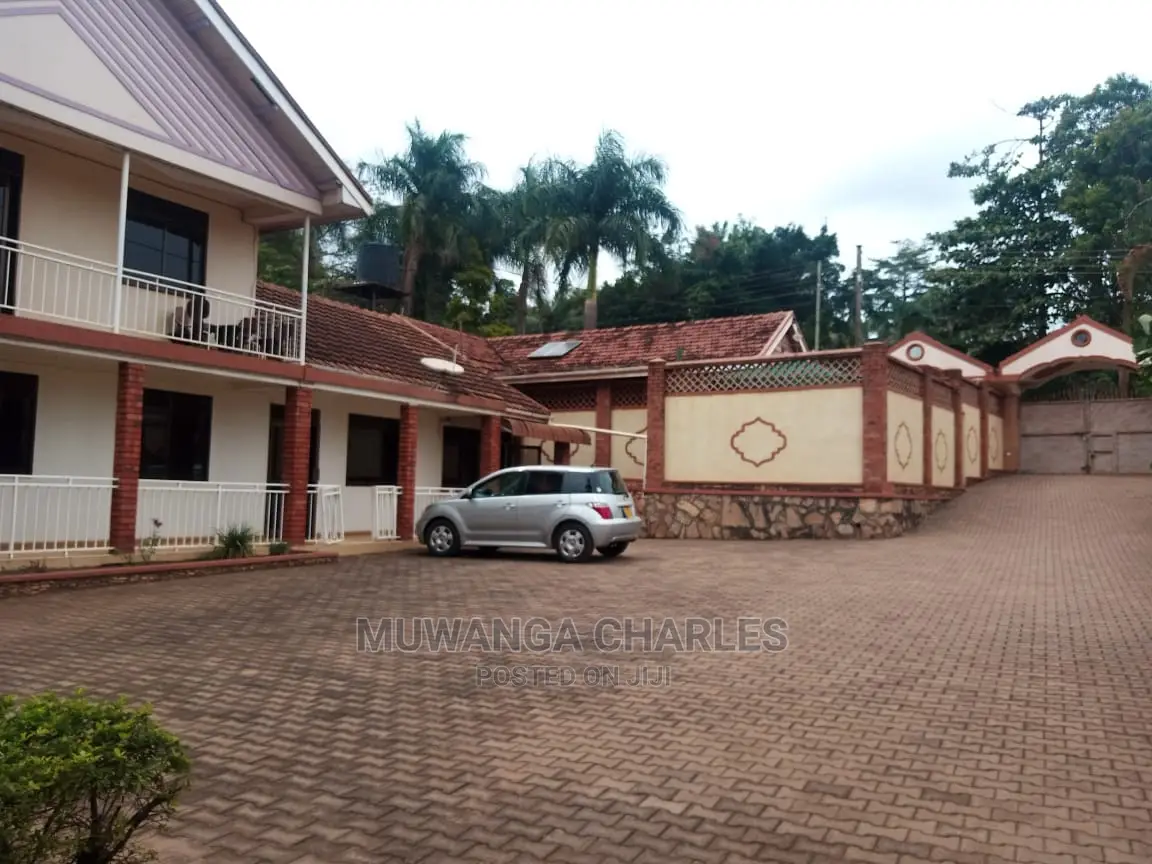 5bdrm Duplex in Fs Properties Ltd, Central Division for Rent in Central Division