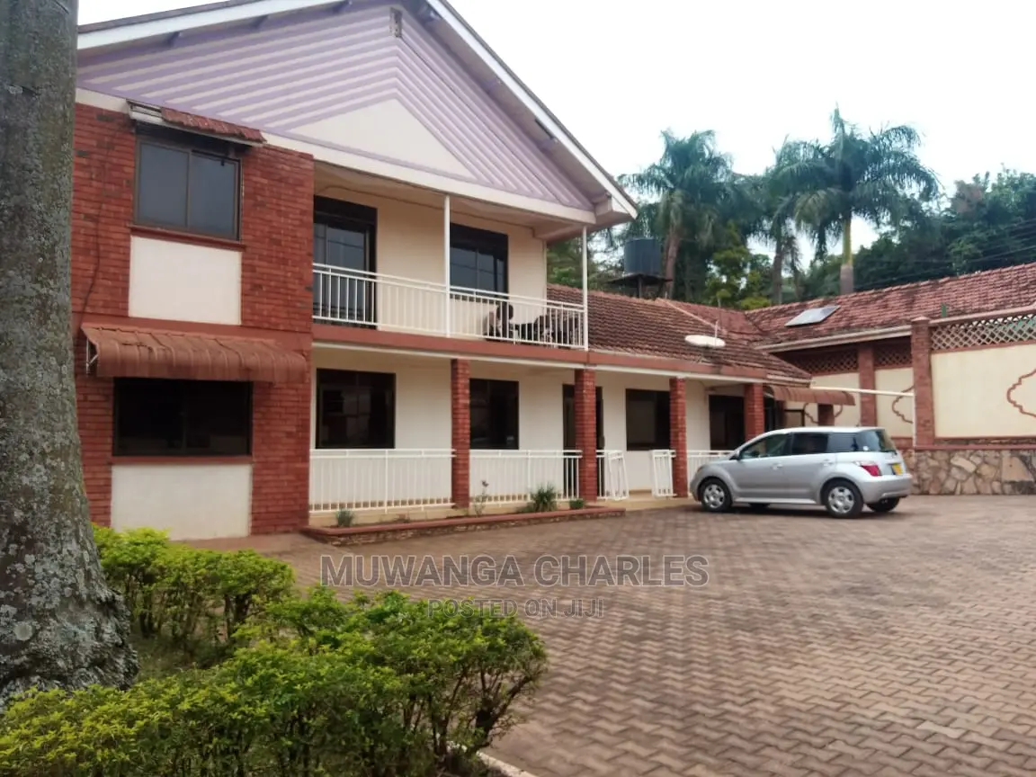 5bdrm Duplex in Fs Properties Ltd, Central Division for Rent in Central Division