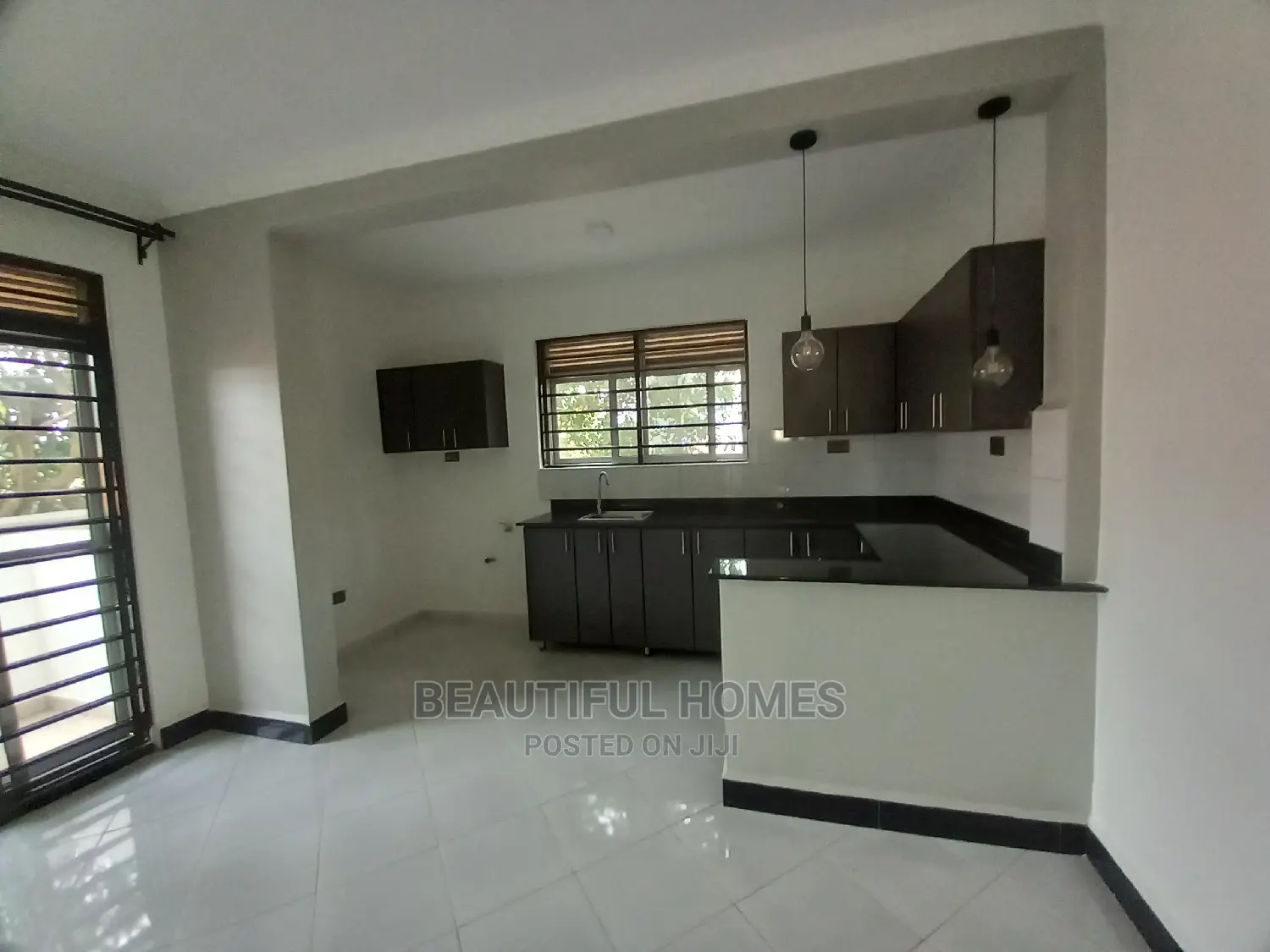 Furnished 2bdrm Apartment in Kisaasi, Central Division for Sale in Central Division