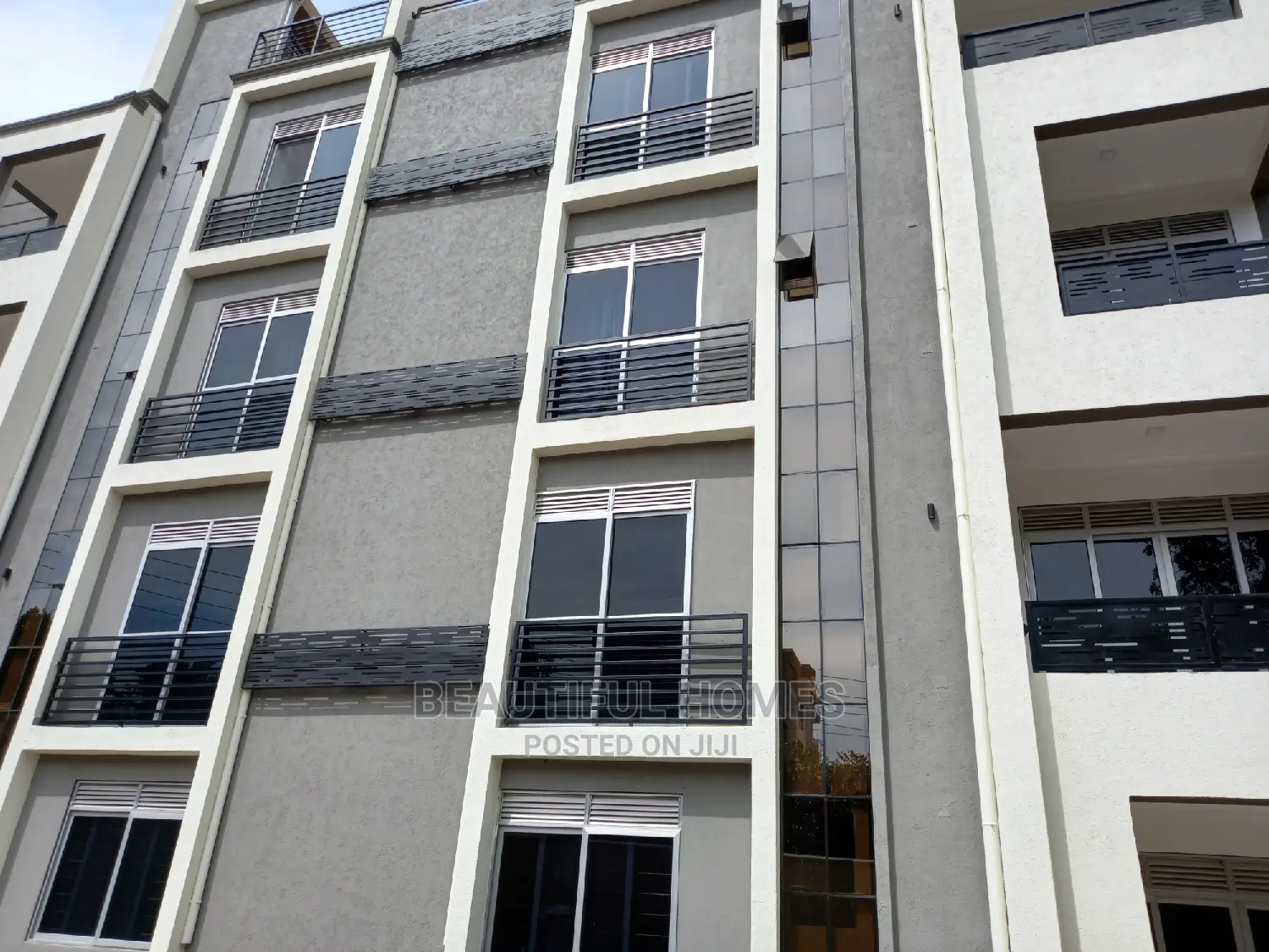 Furnished 2bdrm Apartment in Kisaasi, Central Division for Sale in Central Division