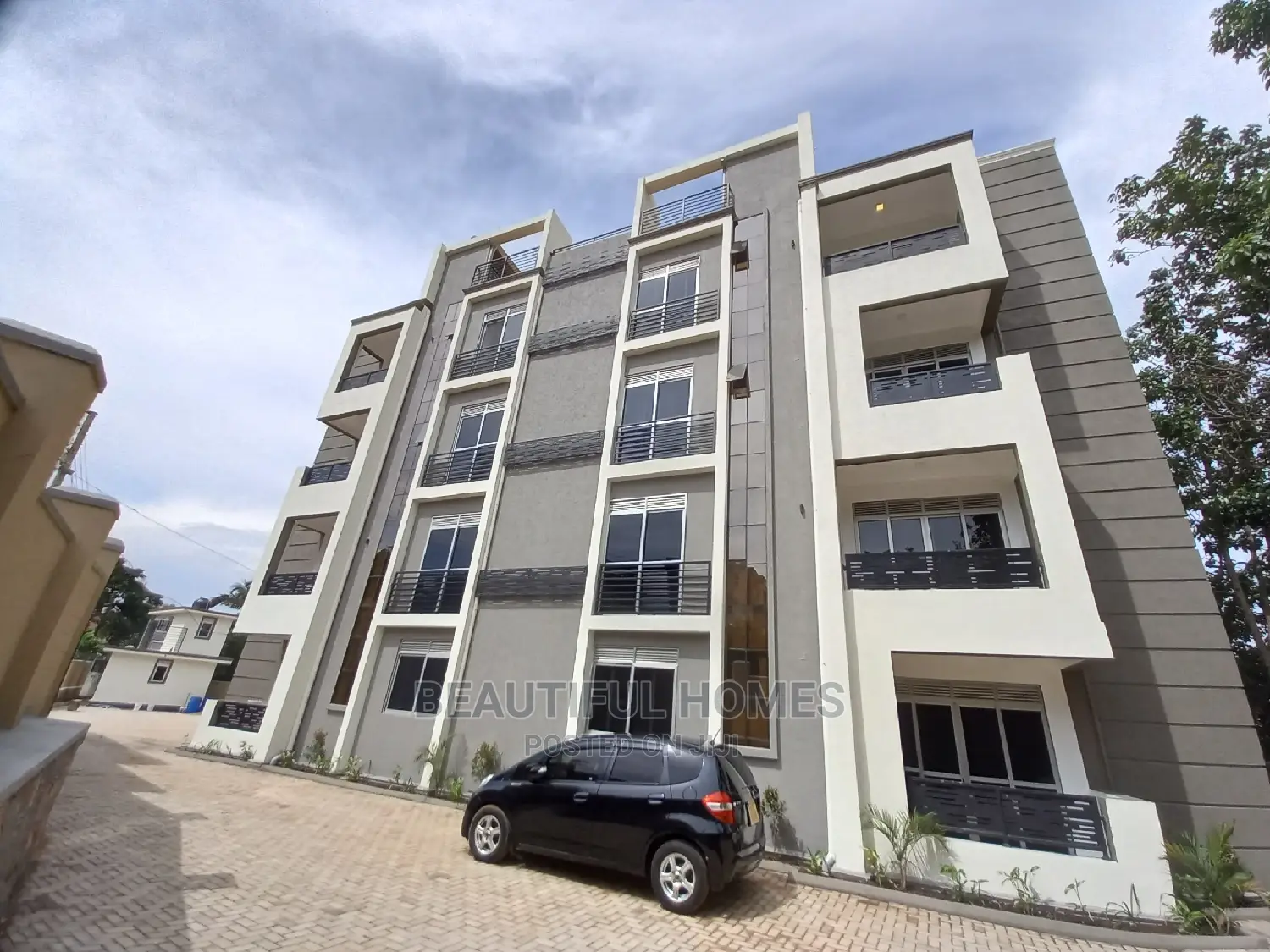 Furnished 2bdrm Apartment in Kisaasi, Central Division for Sale in Central Division