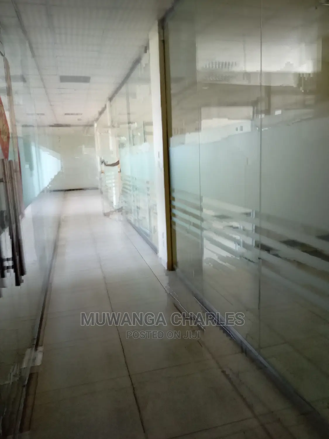 Spacious Building in Central Division