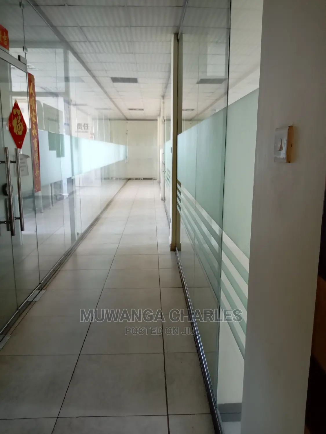 Spacious Building in Central Division