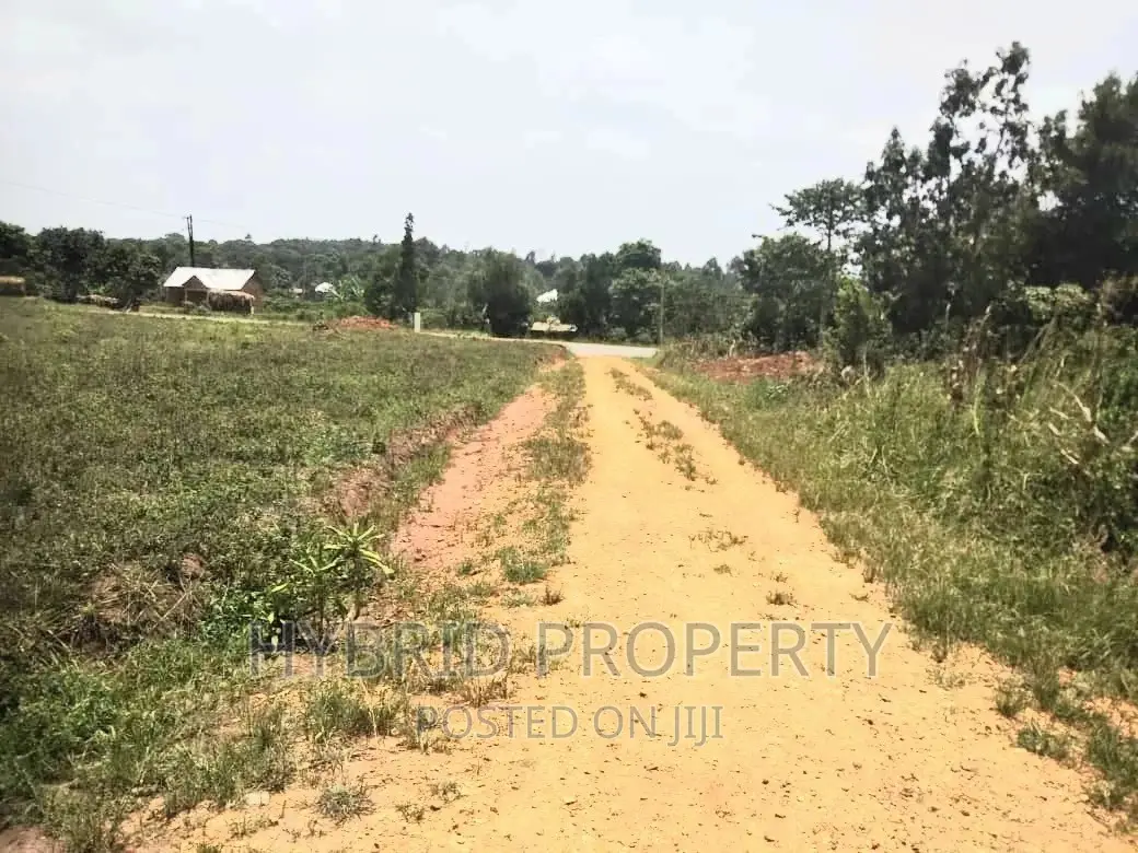 Plots for Sale at Namayumba Tarmac Road Estate~ Hoima Road in Wakiso / Wakiso