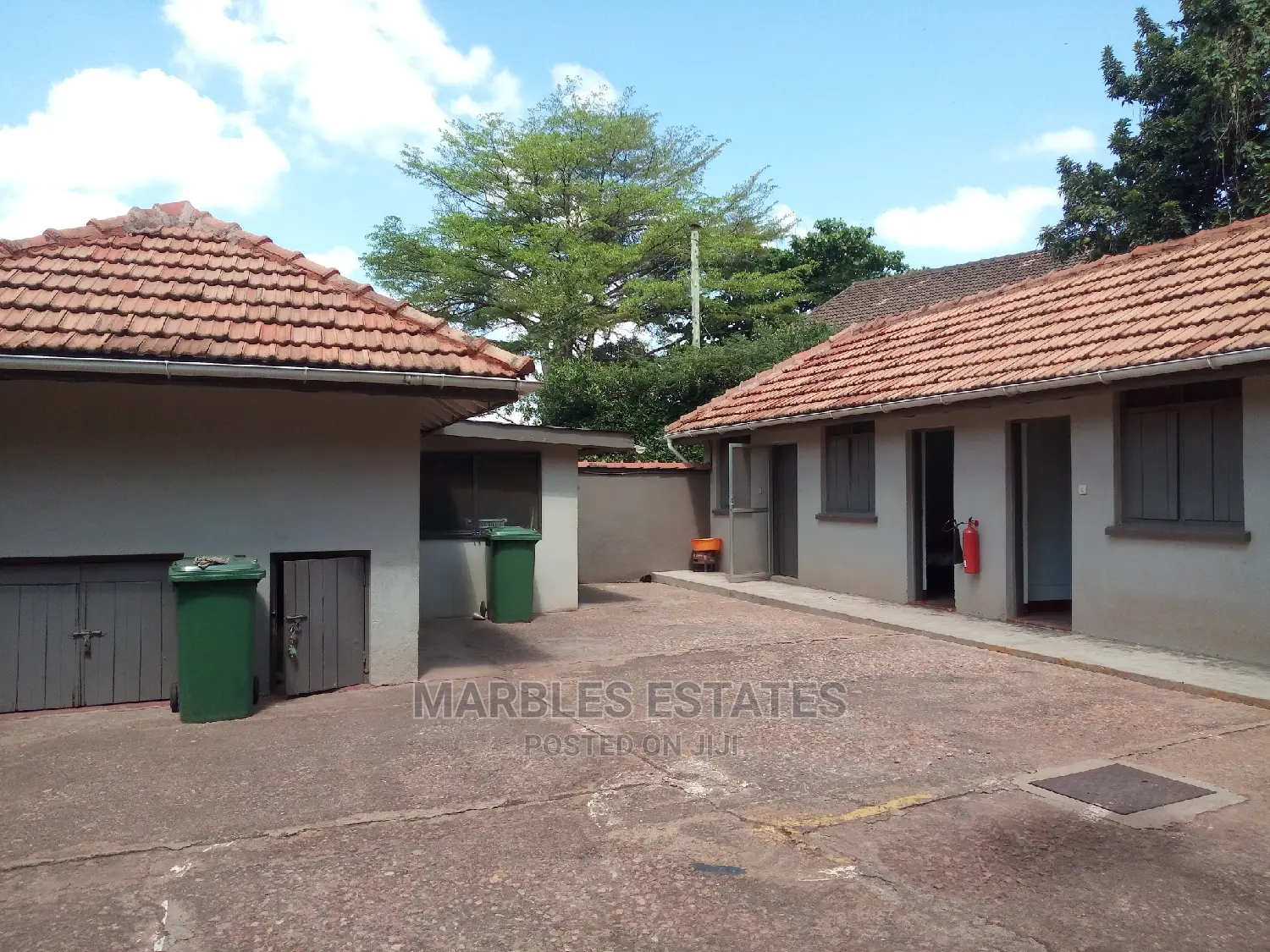 3bdrm Bungalow in Kololo, Central Division for Rent in Central Division