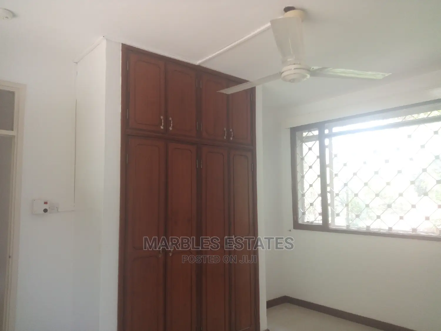 4bdrm Bungalow in Kololo, Central Division for Rent in Central Division