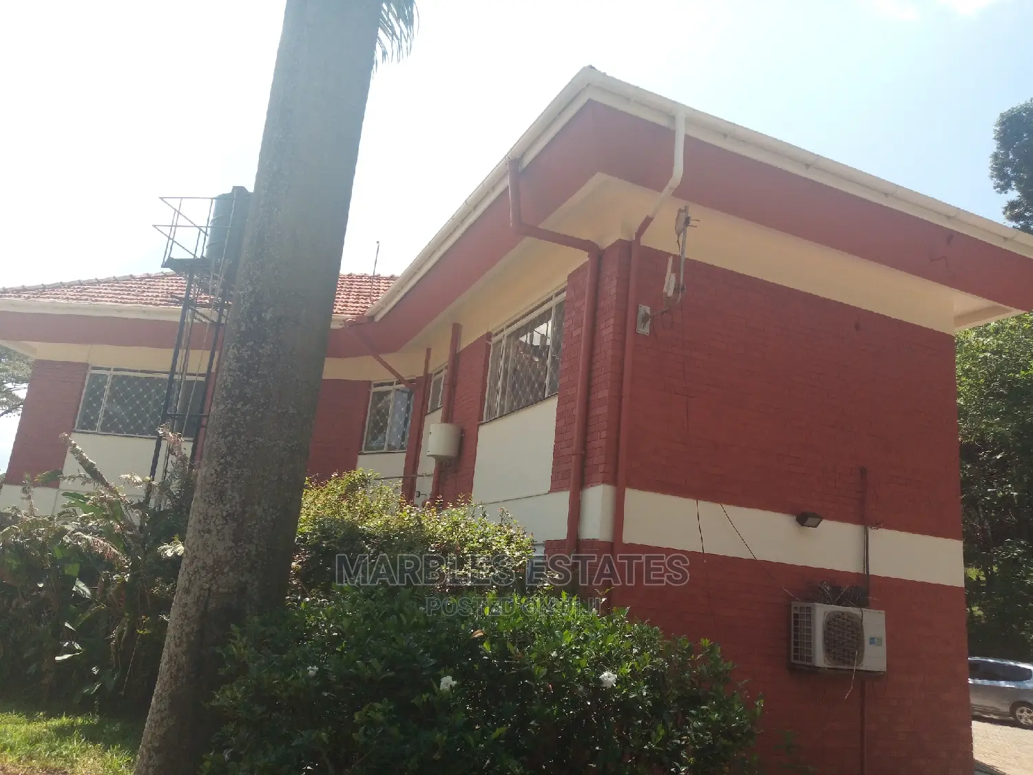4bdrm Bungalow in Kololo, Central Division for Rent in Central Division