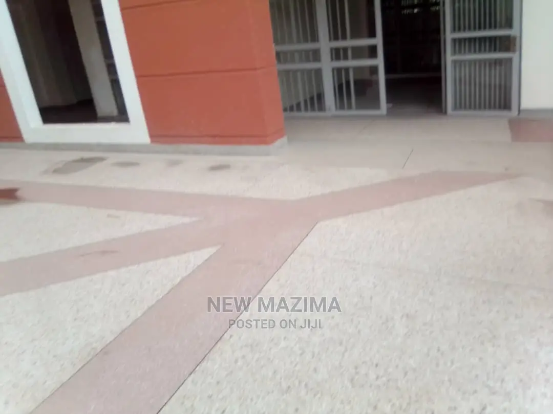 Brandnew Comercial Plaza With Strategic Shops 4rent in Katwe in Division A