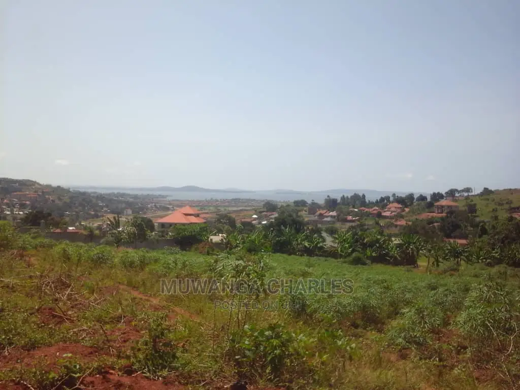 100by50ft Plot of Land for Sale in Nakwero in Central Division