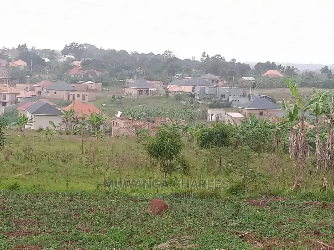 100by100ft for Sale in Kira in Central Division