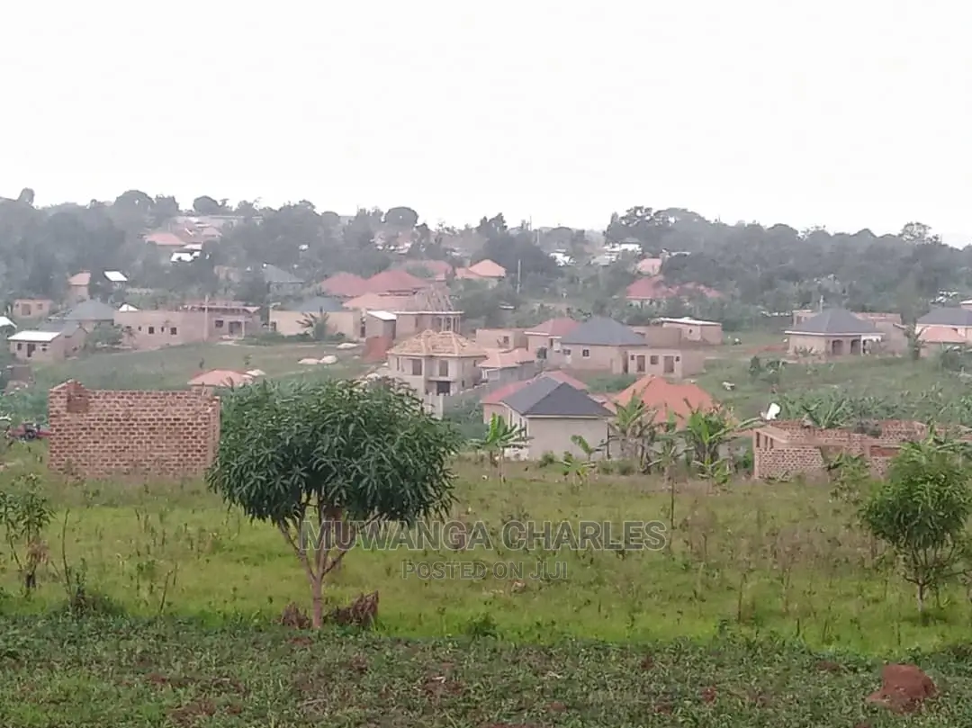 100by100ft for Sale in Kira Kitikifumba in Central Division