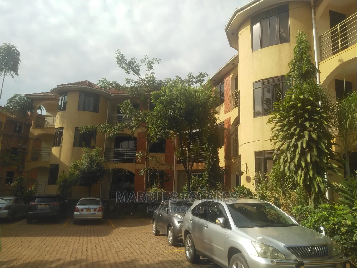 3bdrm Apartment in Muyenga, Central Division for Rent in Central Division