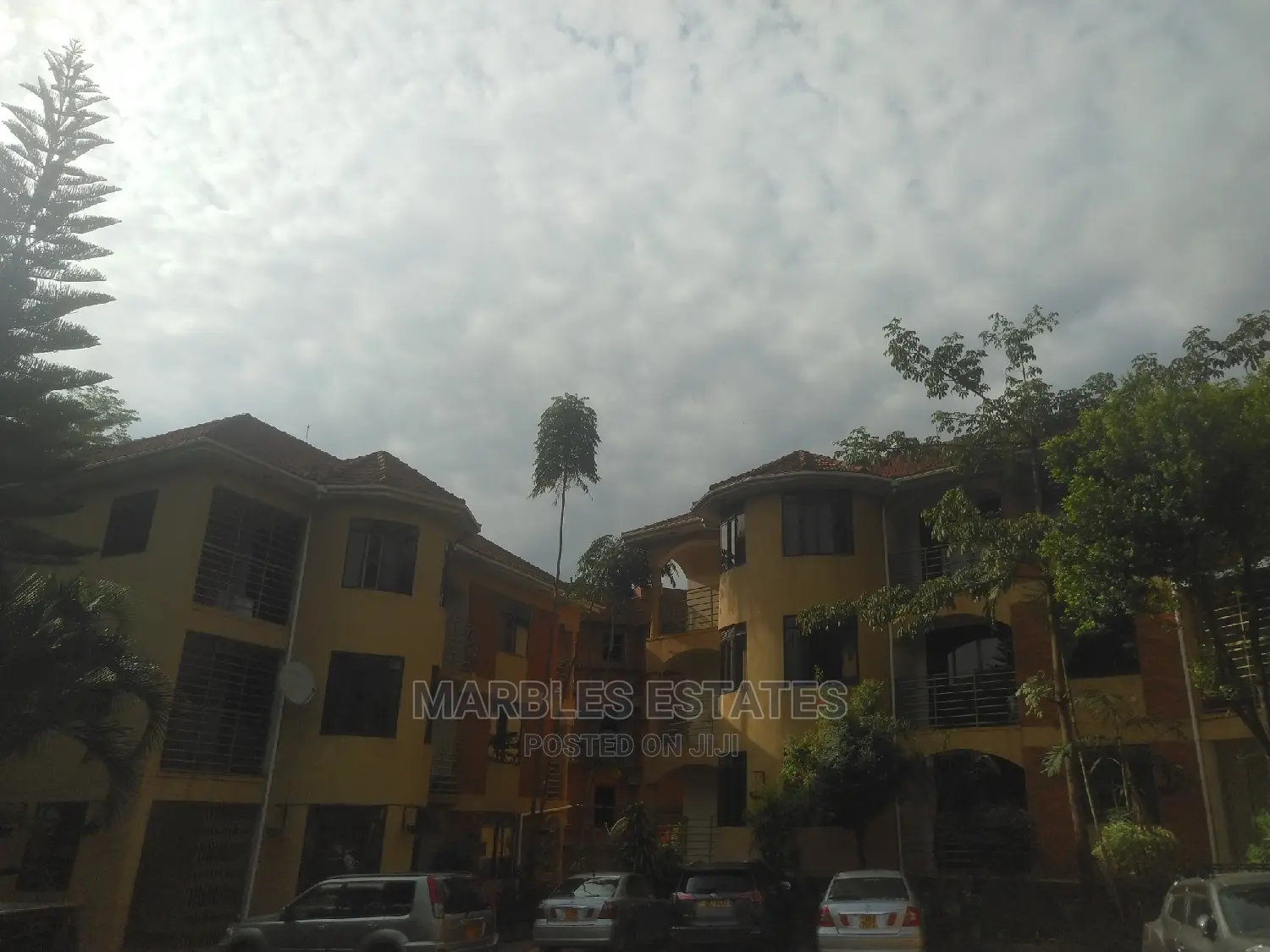 3bdrm Apartment in Muyenga, Central Division for Rent in Central Division