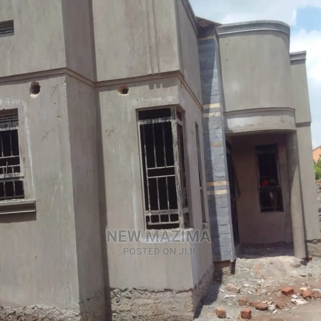 2bdrm House in Kawanda Kirinyabigo, Division a for Sale in Division A