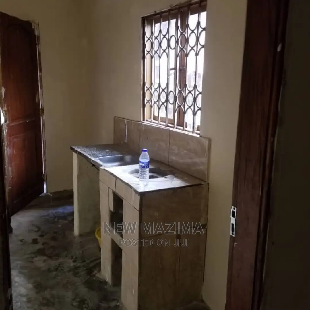 3bdrm House in Bulenga Town, Division a for Sale in Division A