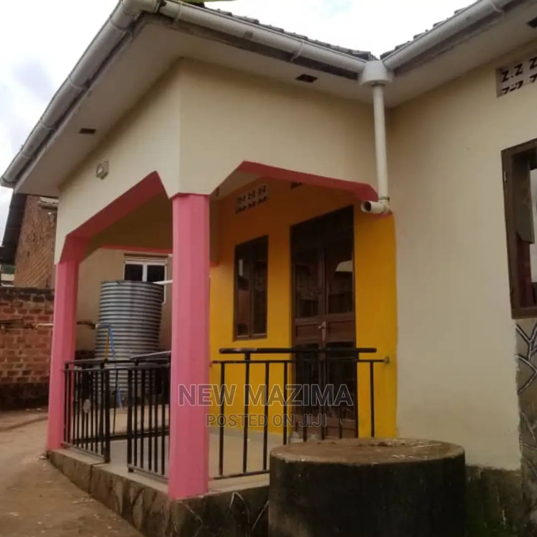3bdrm House in Bulenga Town, Division a for Sale in Division A