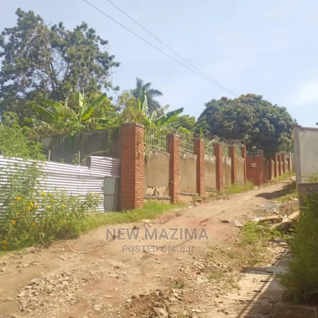 Very Prime 25 Decimals on Quicksale Heart of Muyenga Heights in Division A