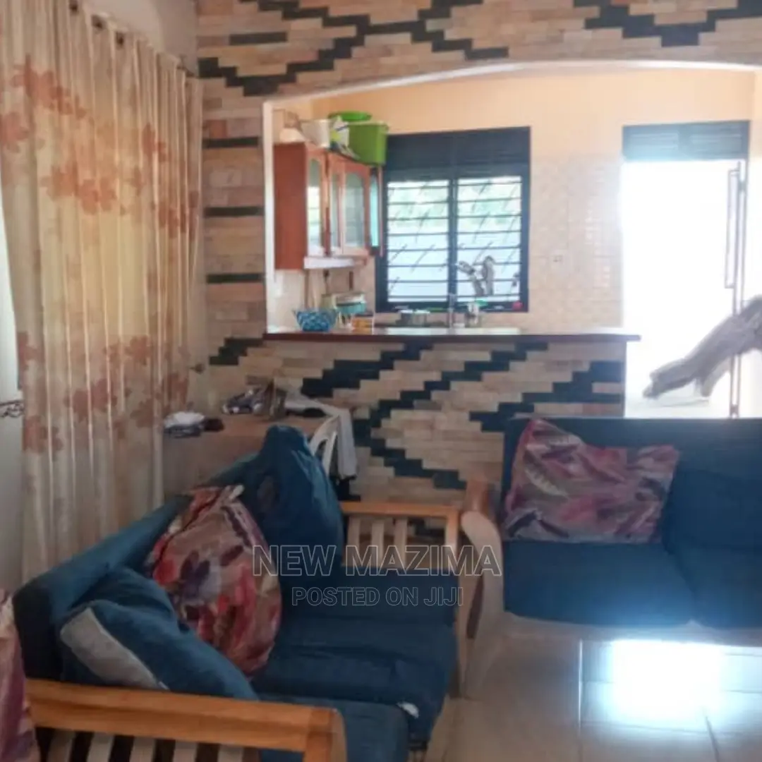 3bdrm Bungalow in Busabaala Town, Division A for sale in Division A