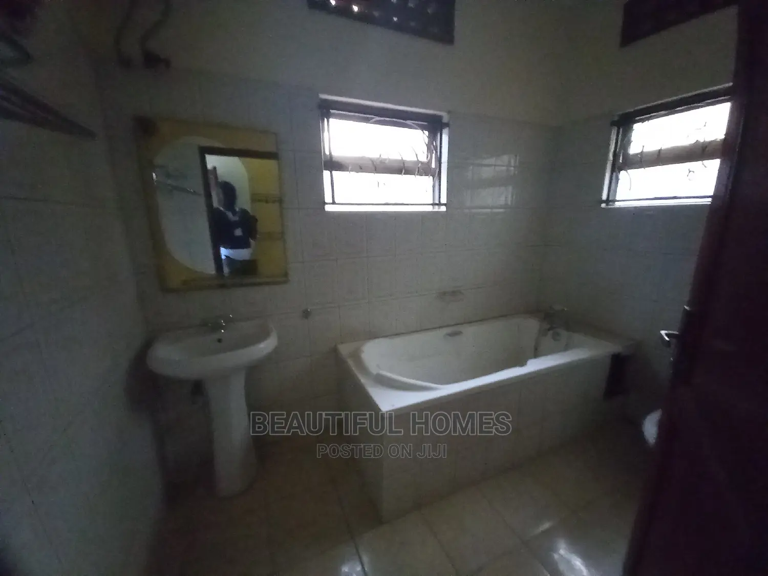 Furnished 4bdrm House in Kira Mulawa for Sale in Kira