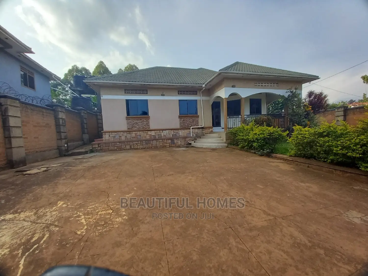 Furnished 4bdrm House in Kira Wealthy Estate for Sale in Kira