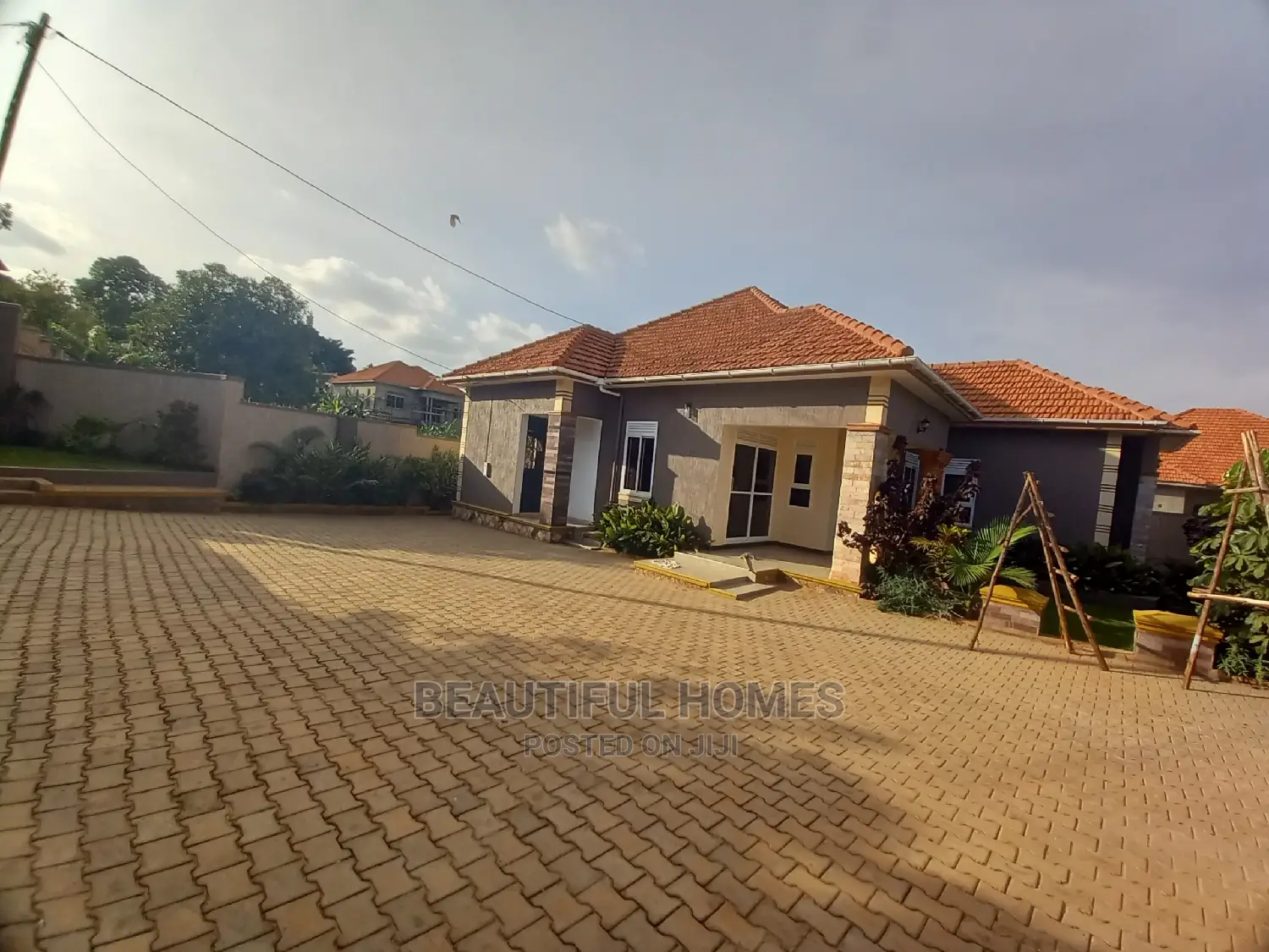 Furnished 4bdrm House in Kira Posh for Sale in Kira