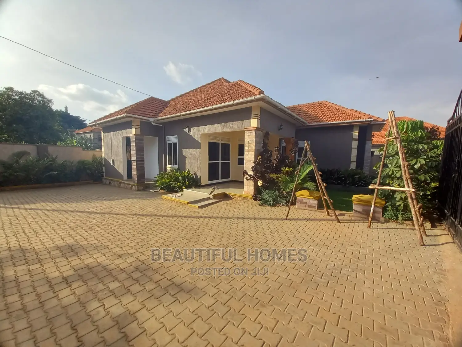 Furnished 4bdrm House in Kira Mamerito Road for Sale in Kira
