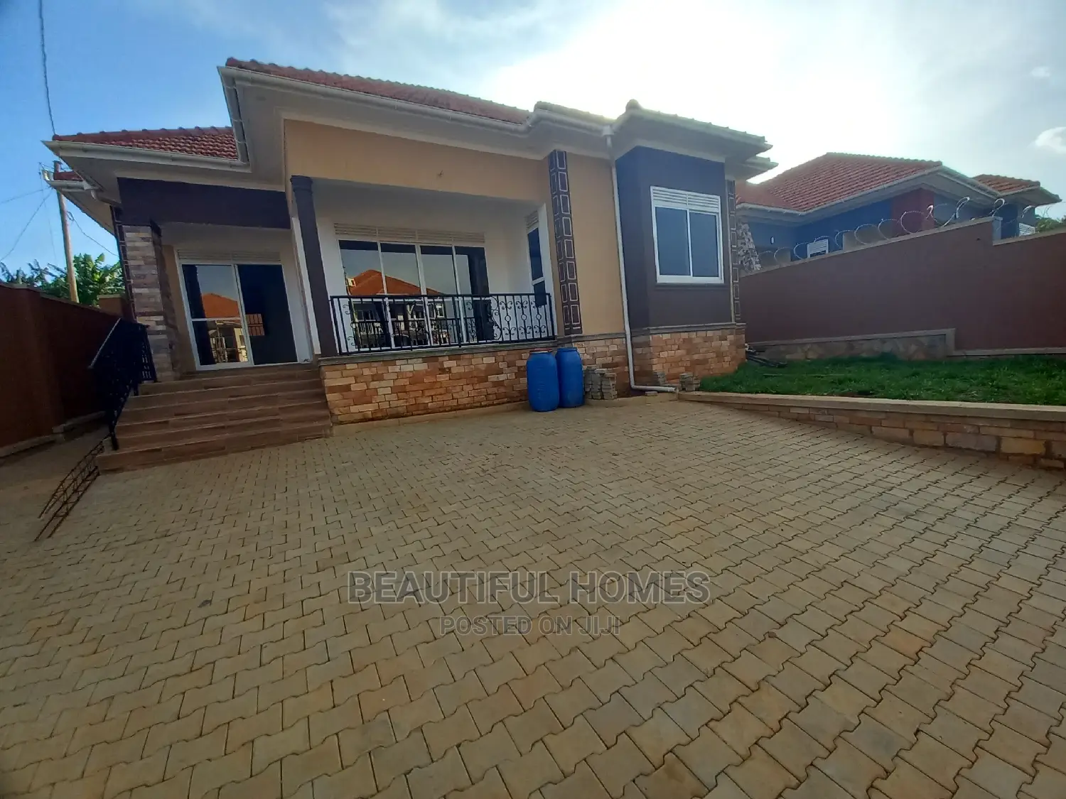 Furnished 4bdrm House in Kira Mamerito Road for Sale in Kira
