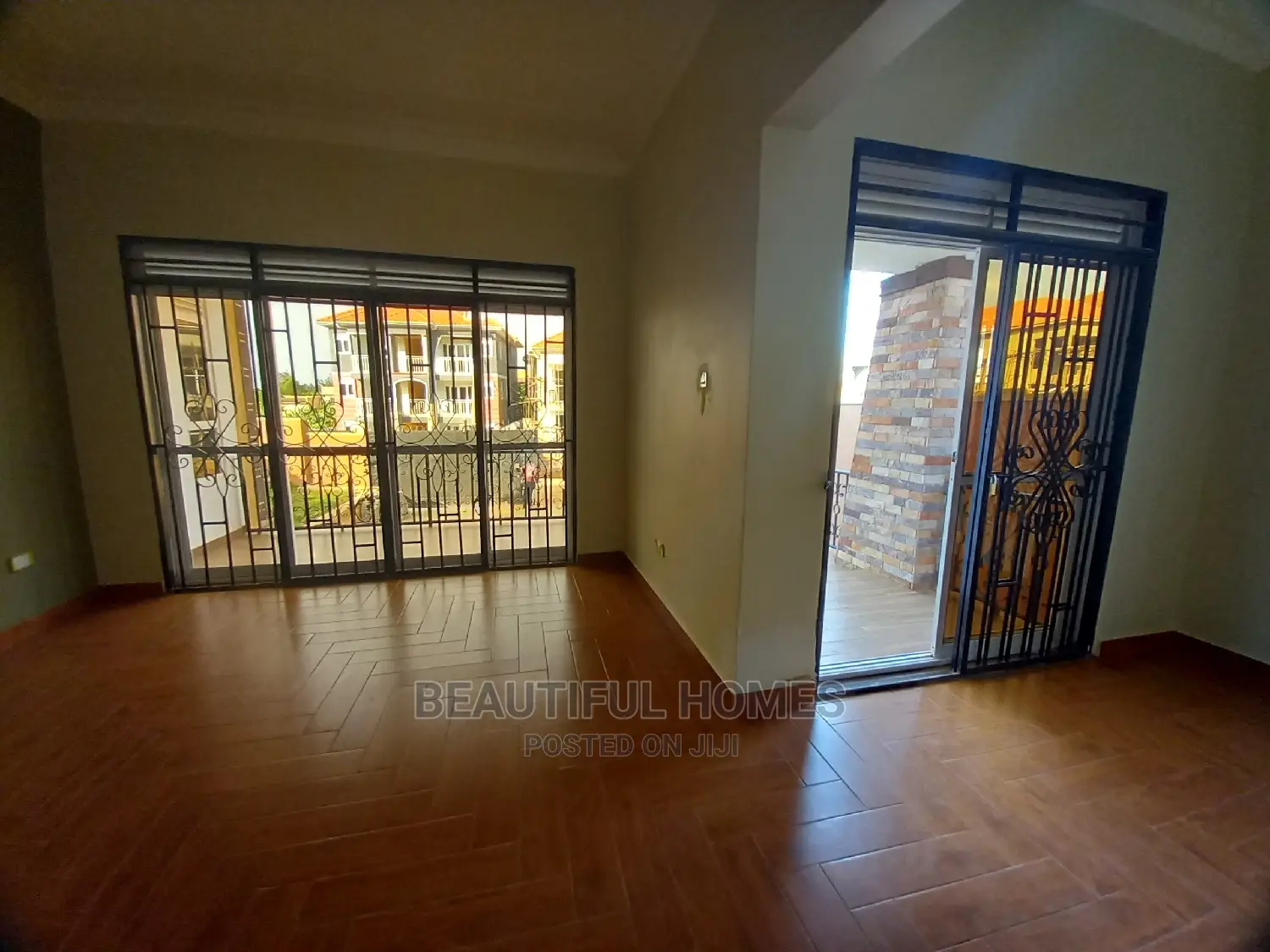 Furnished 4bdrm House in Kira Mamerito Road for Sale in Kira