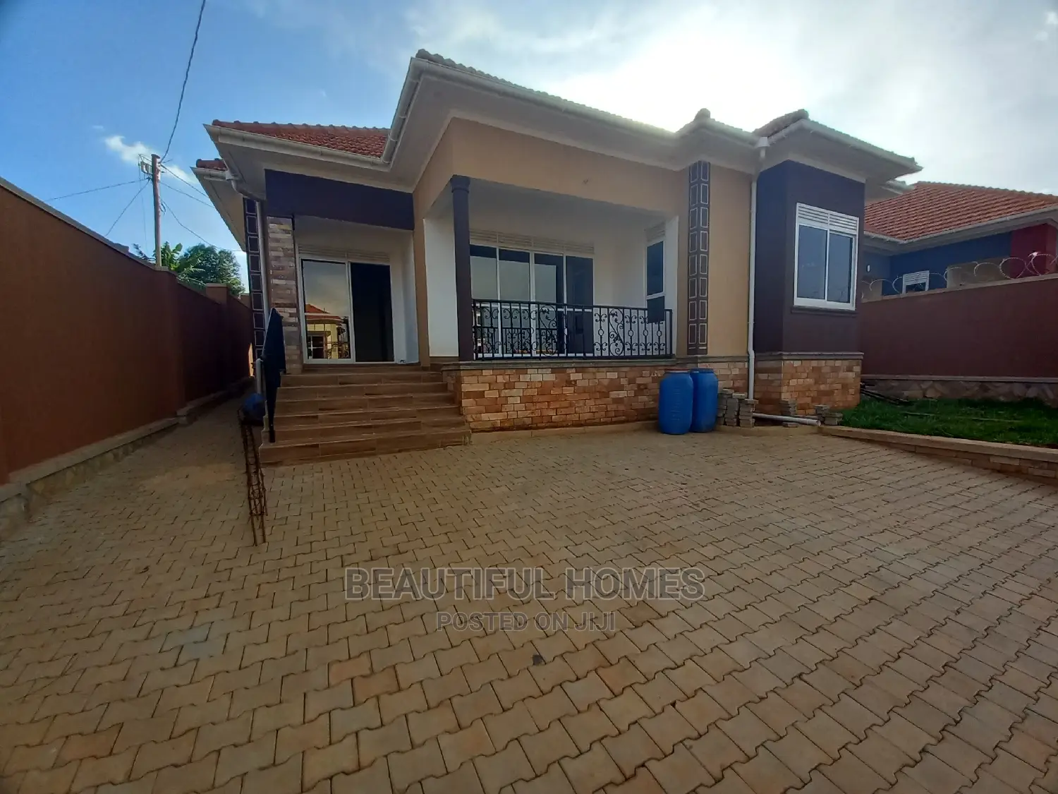 Furnished 4bdrm House in Kira Rich for Sale in Kira