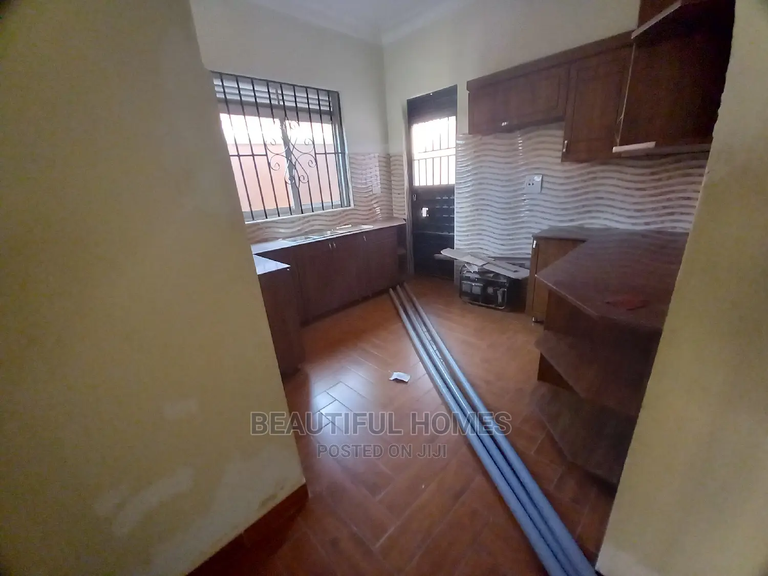 Furnished 4bdrm House in Kira Rich for Sale in Kira