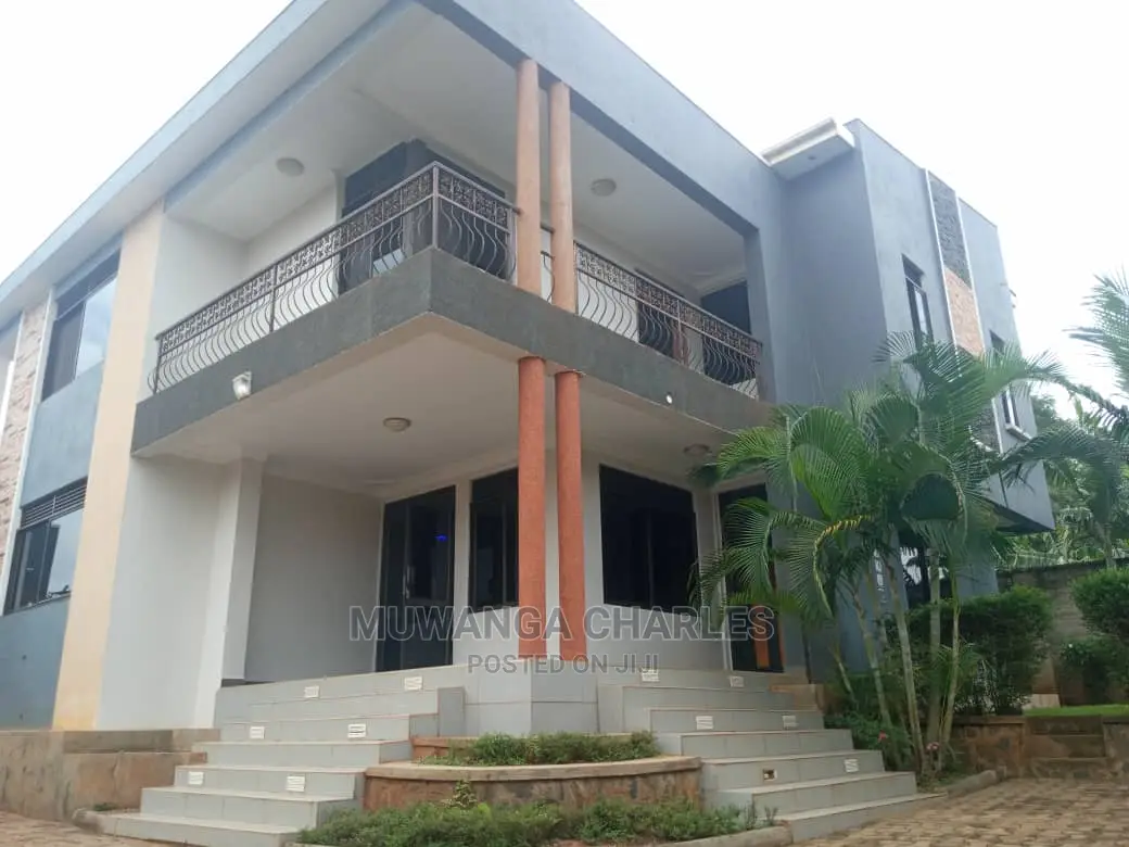 5bdrm Duplex in Fs Properties Ltd, Central Division for Sale in Central Division
