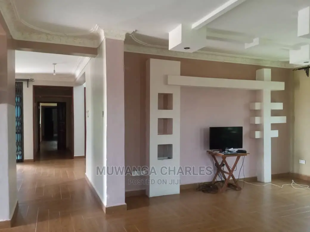 5bdrm Duplex in Fs Properties Ltd, Central Division for Sale in Central Division