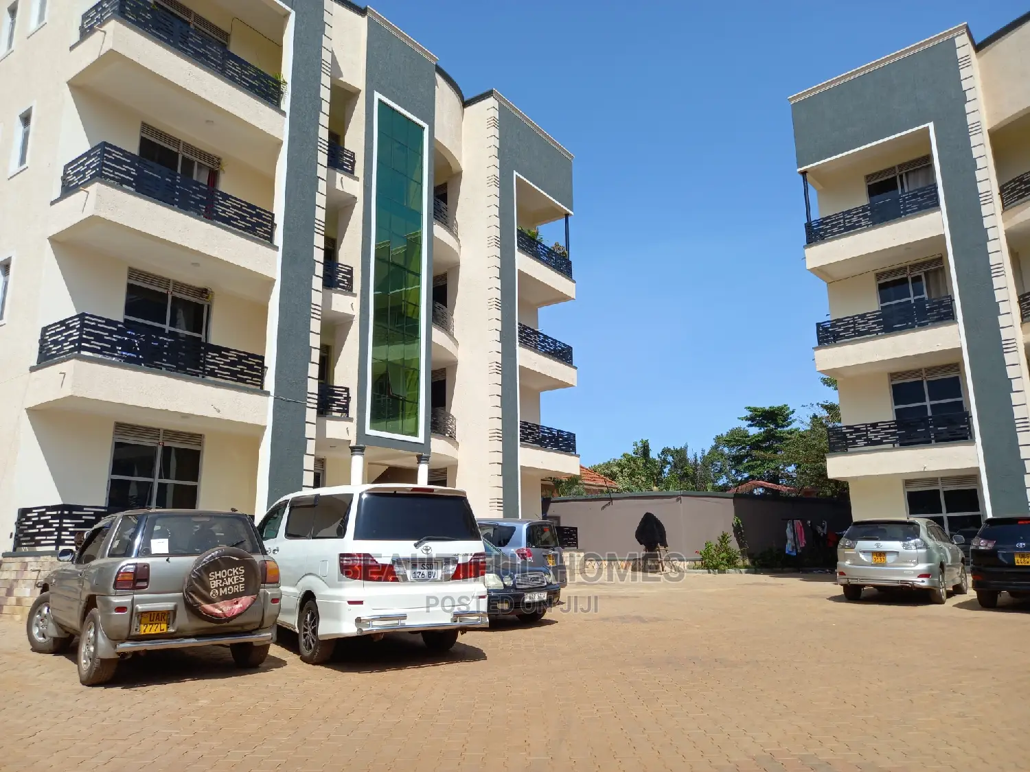 Furnished 2bdrm Apartment in Kyakiwajjara, Central Division for Sale in Central Division