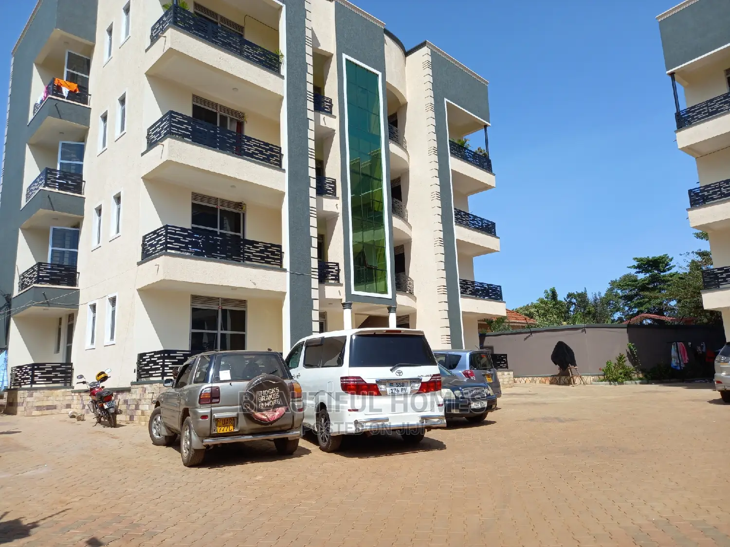 Furnished 2bdrm Apartment in Kyakiwajjara, Central Division for Sale in Central Division