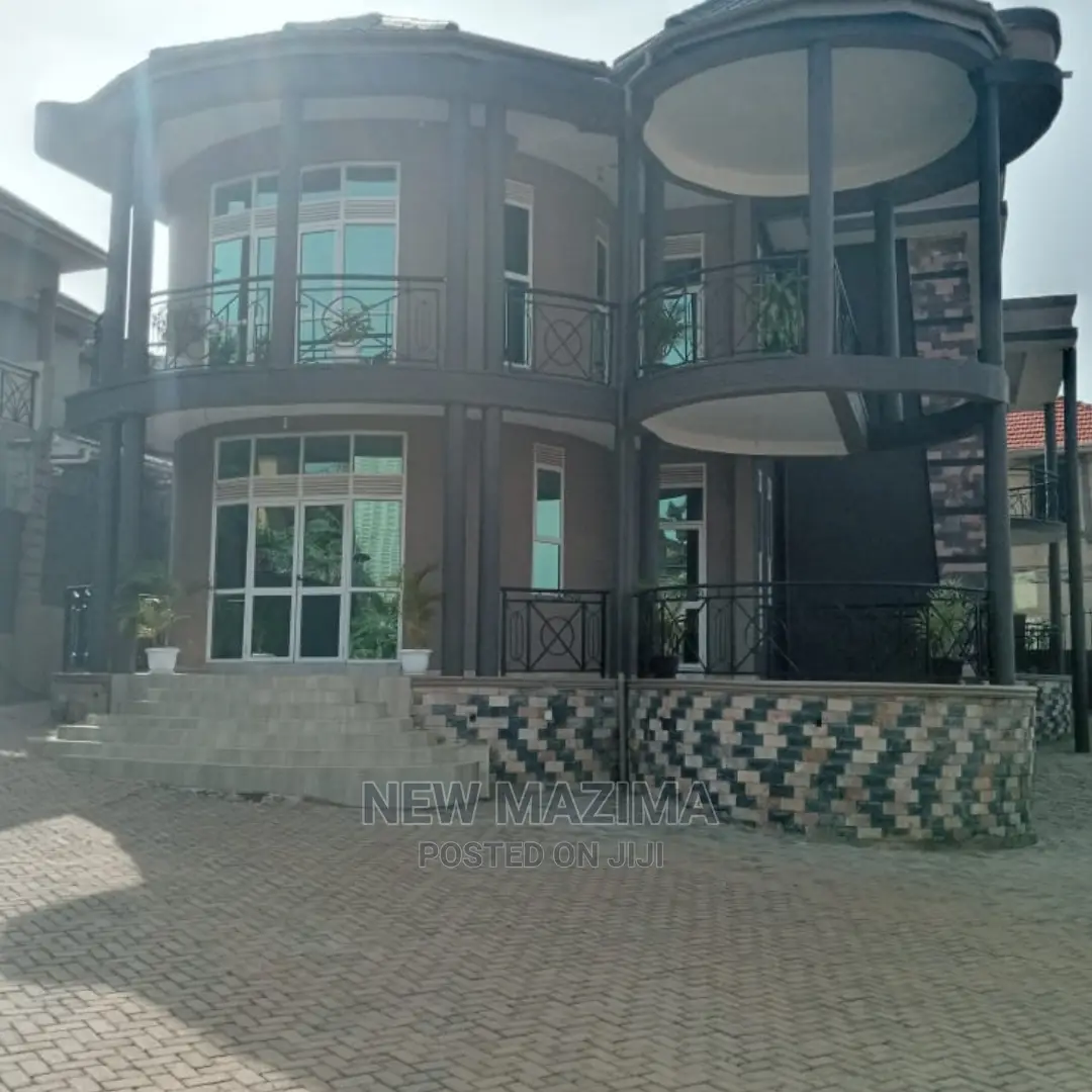5bdrm Maisonette in Buziga Heights, Division a for Sale in Division A