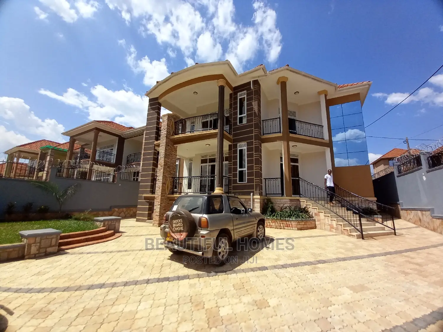 Furnished 6bdrm Mansion in Kira Corporate Zone for Sale in Kira