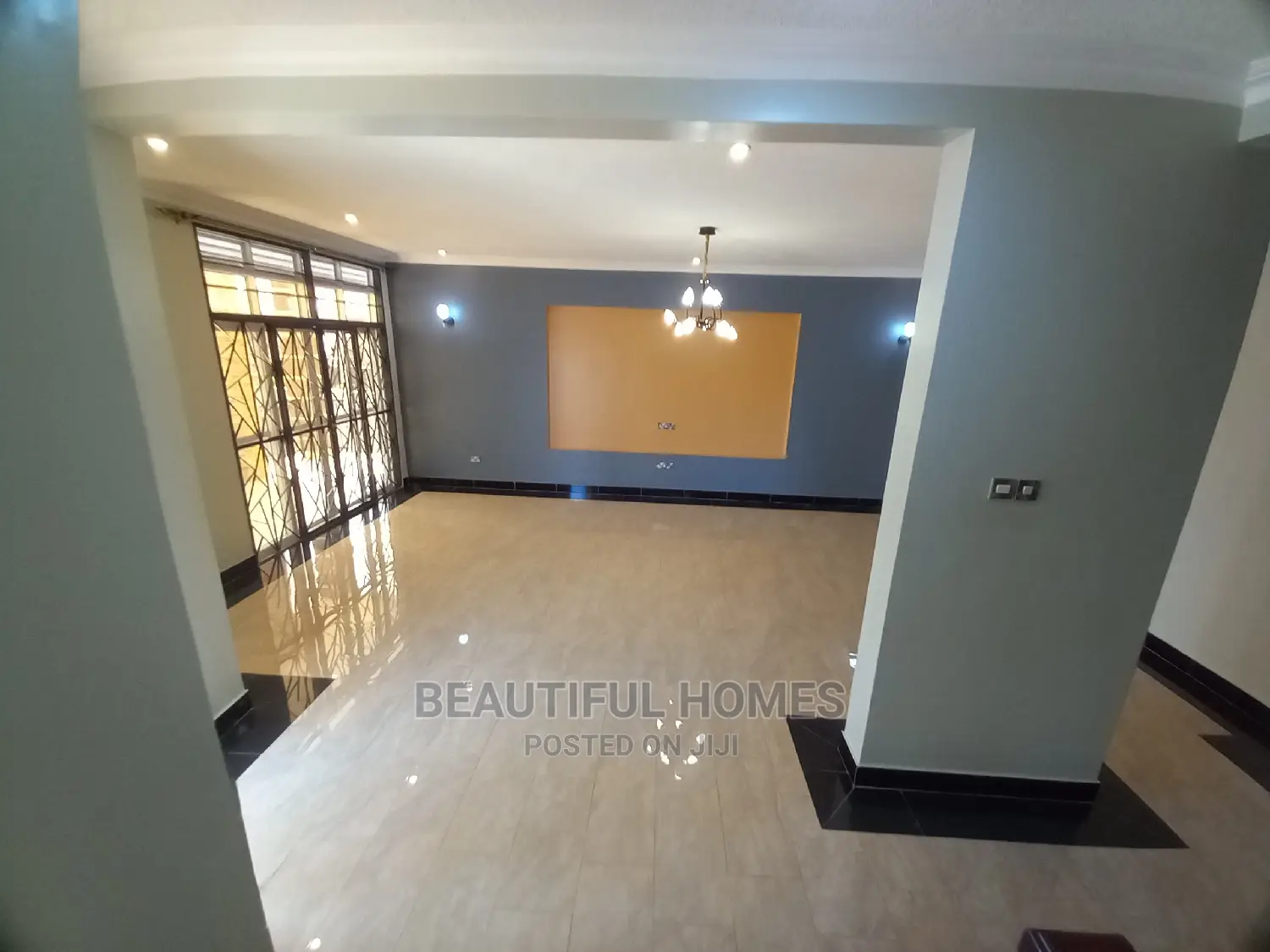 Furnished 6bdrm Mansion in Kira Corporate Zone for Sale in Kira