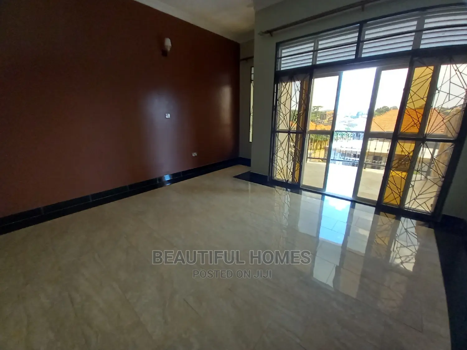 Furnished 6bdrm Mansion in Kira Corporate Zone for Sale in Kira
