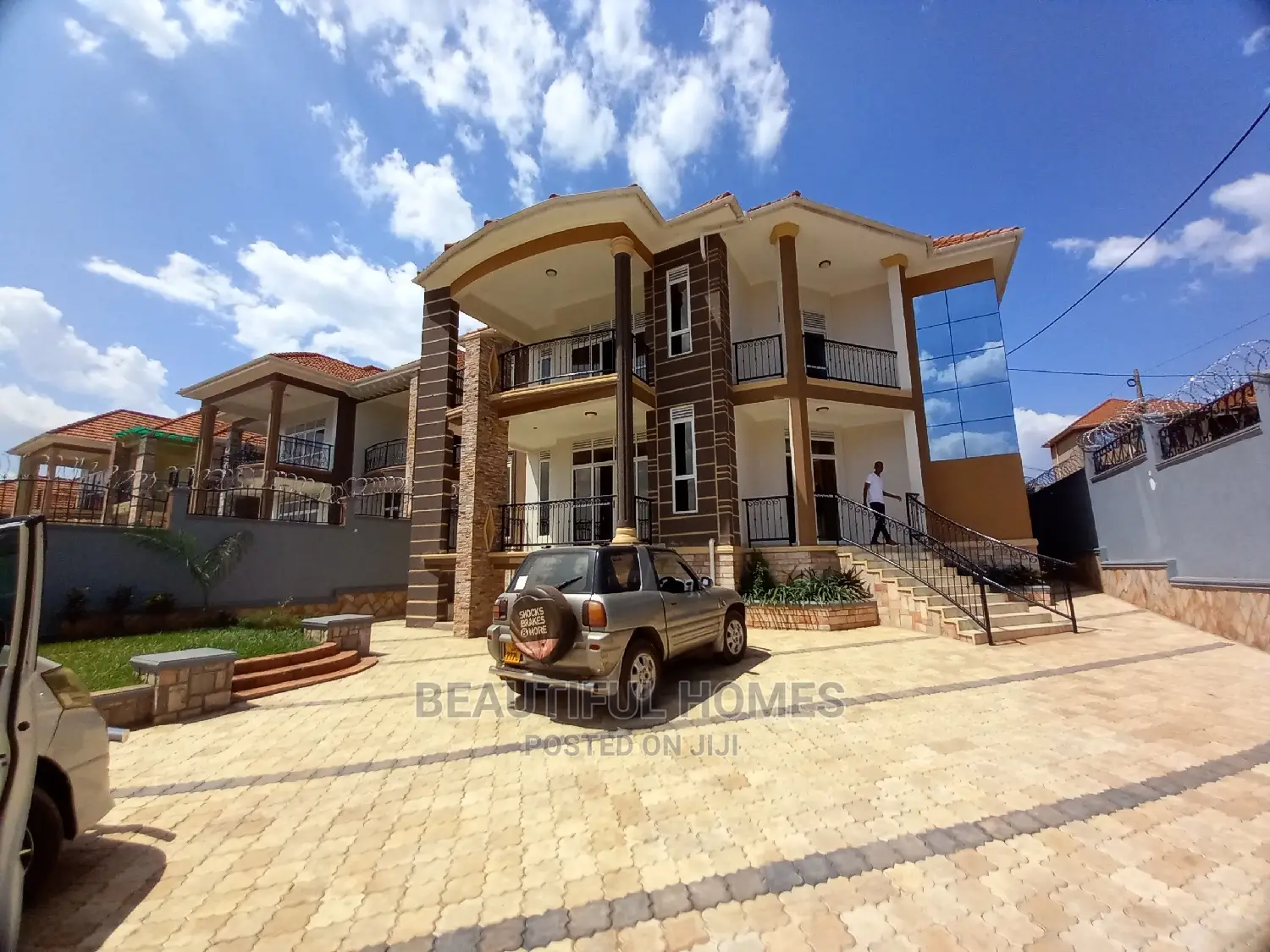 Furnished 6bdrm Duplex in Kira Tarmacked for Sale in Kira