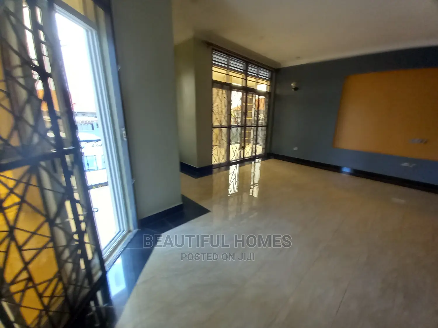 Furnished 6bdrm Duplex in Kira Tarmacked for Sale in Kira
